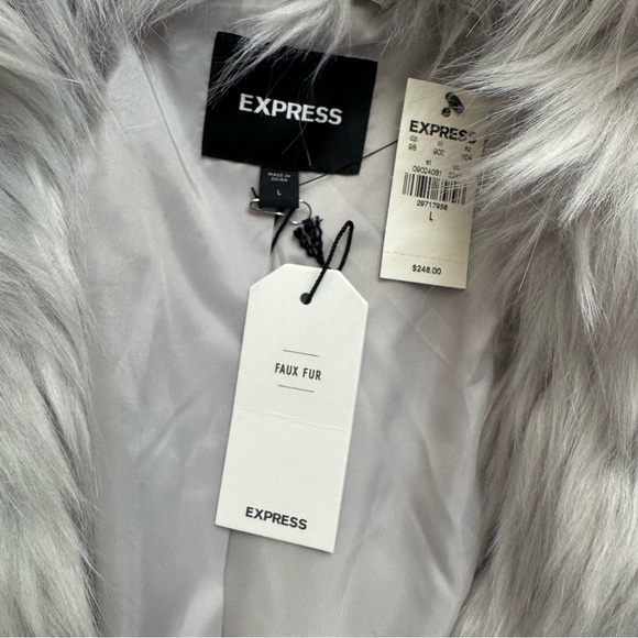 NWT Express Faux Fur Coat - Large - Silver - Grey - Picture 2 of 7